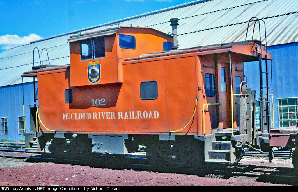 MR 102 Caboose
